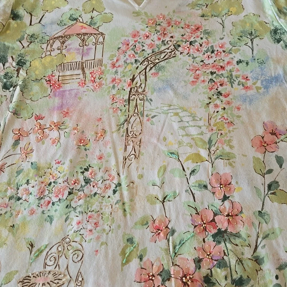 Short Sleeve Colorful Floral Top - Picture 2 of 8
